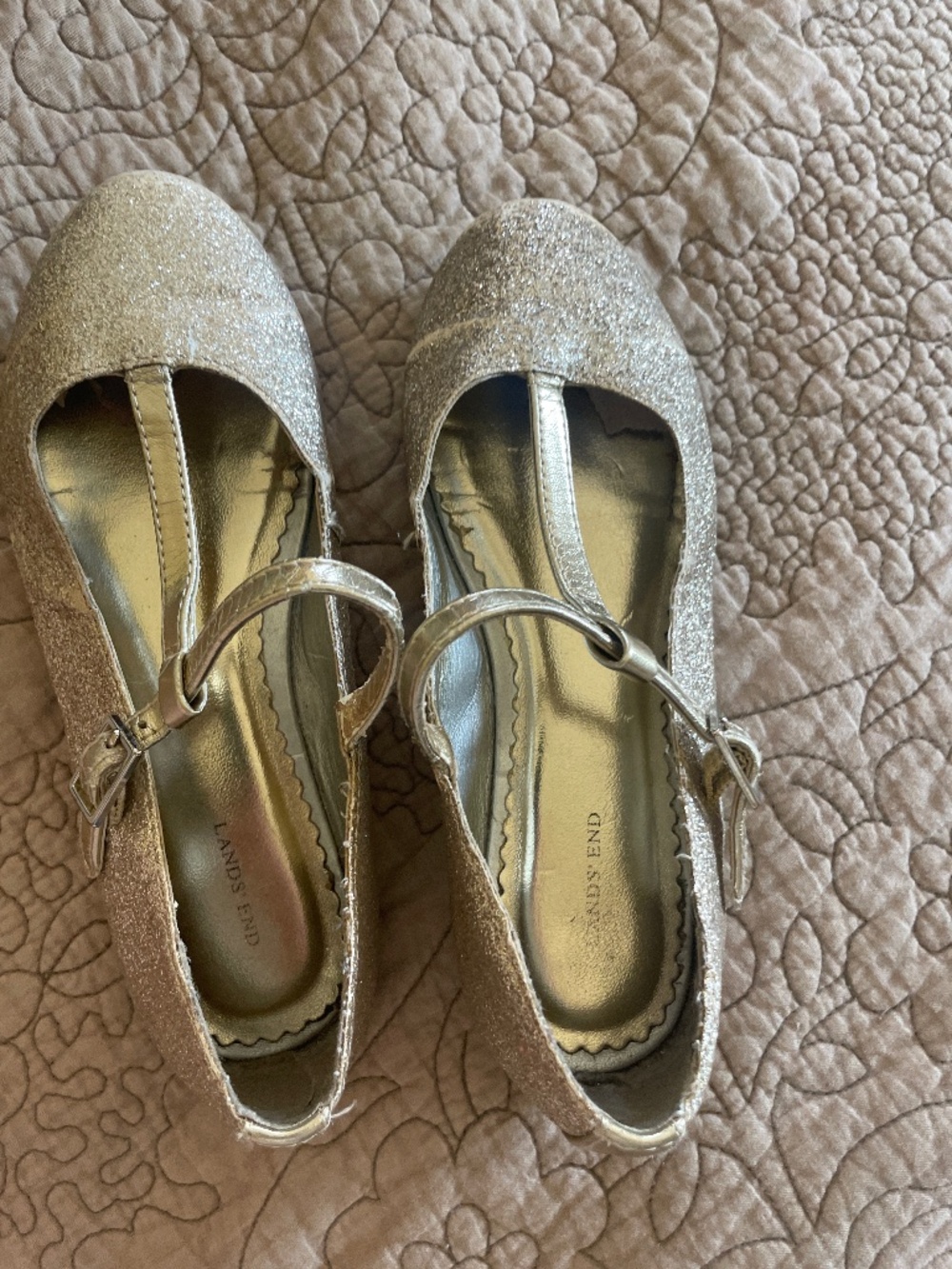 Girls gold glitter dress shoes